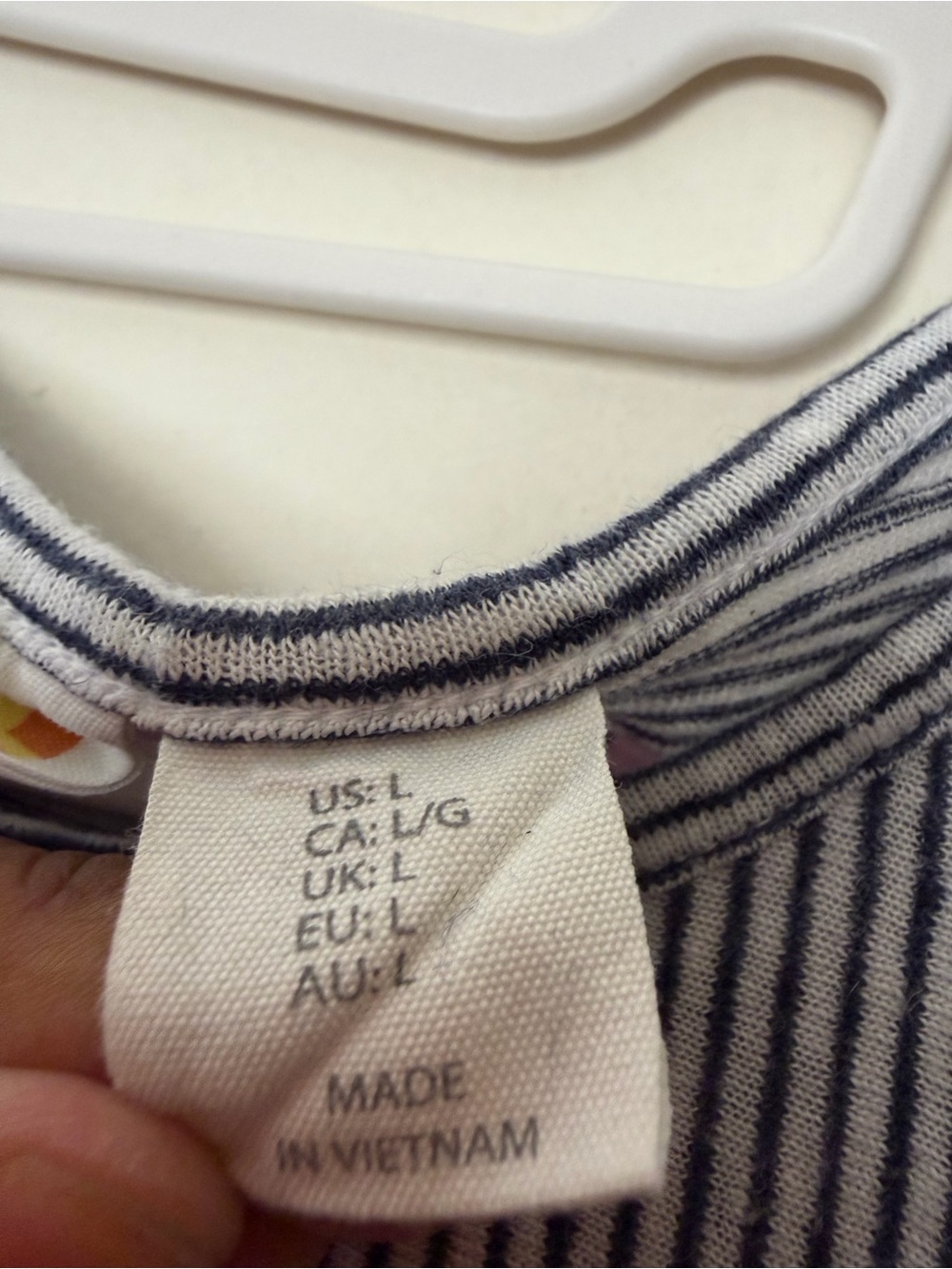C&C California 100% Linen Striped Twist Front Sleeveless Top Size L - Picture 3 of 6